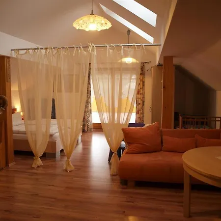 费伦沃宏舍贝尔酒店 *