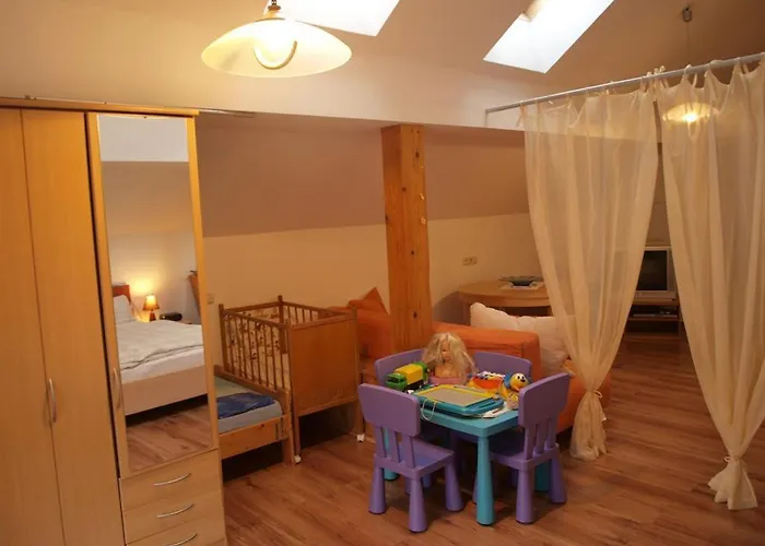 费伦沃宏舍贝尔酒店 *